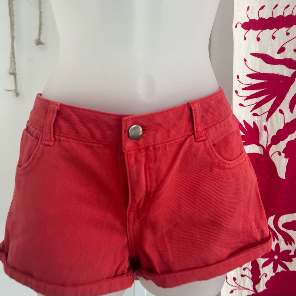 RED DENIM SHORT SZ 28